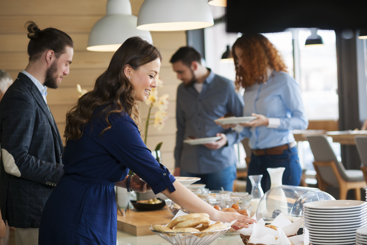 How-Wedding-Catering-Impacts-Guest-Comfort-and-Reception-Flow